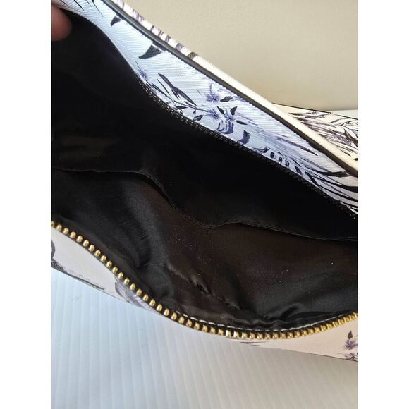 Crossbody Bag with Matching Coin Purse - Picture 5 of 9